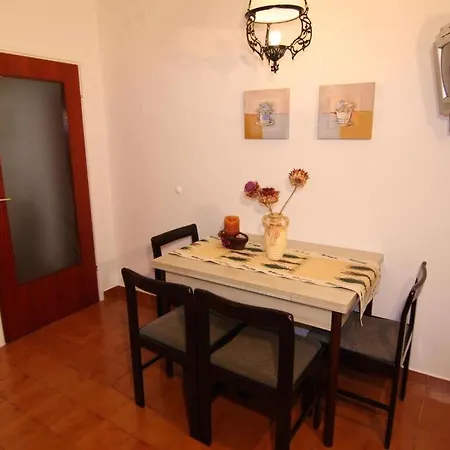 Gaestehaus Pina Apartman Rabac